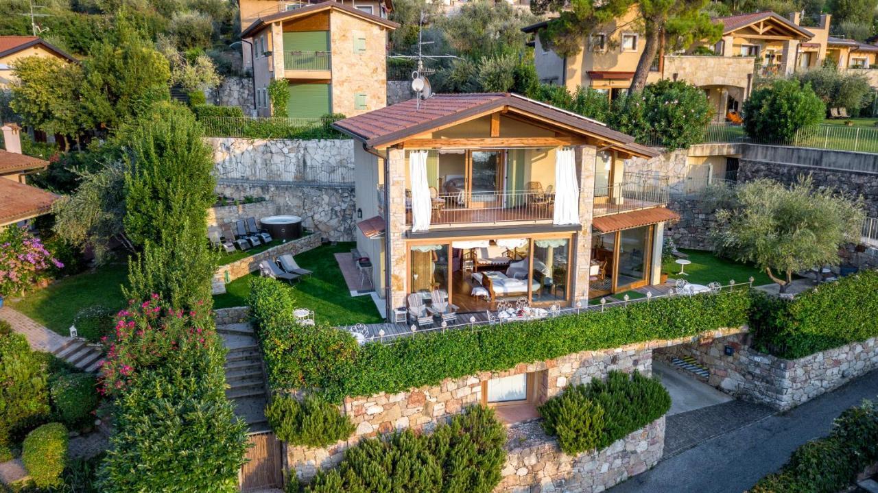 Casa Antichita Villa Torri Del Benaco Bagian luar foto