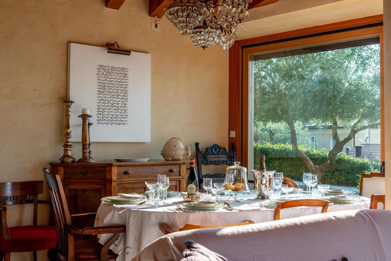 Casa Antichita Villa Torri Del Benaco Bagian luar foto