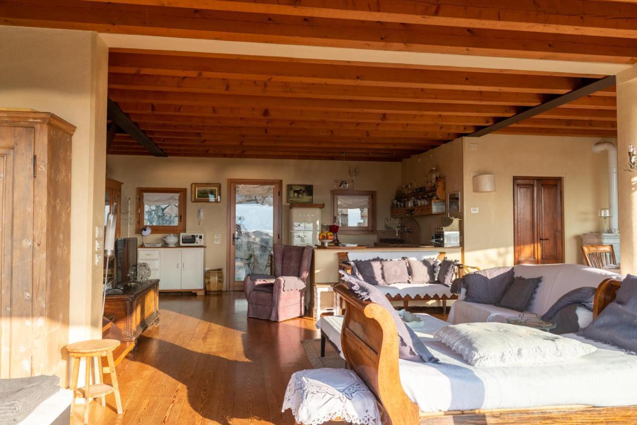 Casa Antichita Villa Torri Del Benaco Bagian luar foto